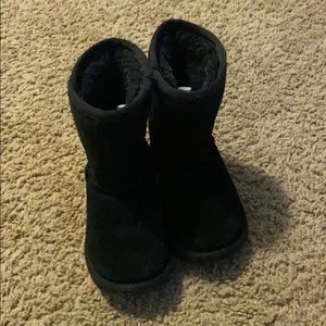 Girls black boots size 9T